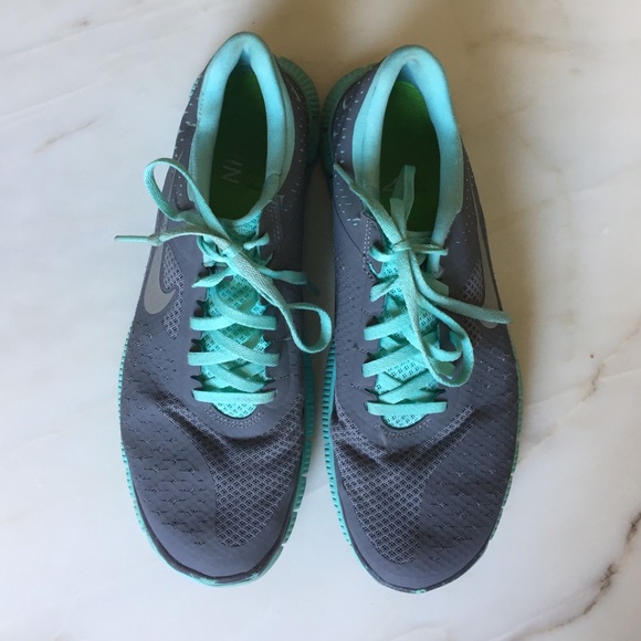 Nike tennis shoes