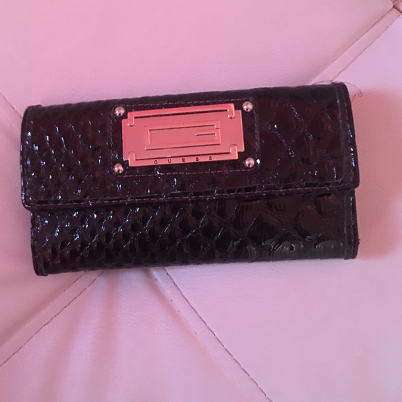 Guess wallet