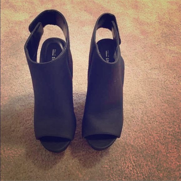Fall peep toe booties - Picture 1 of 4