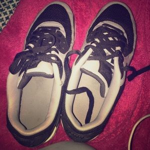 NIKE Air Max 90 Essential