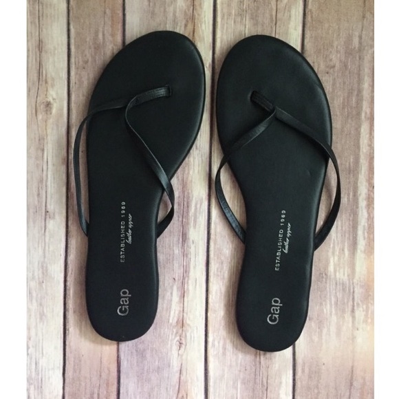 Gap Leather Flip-Flops