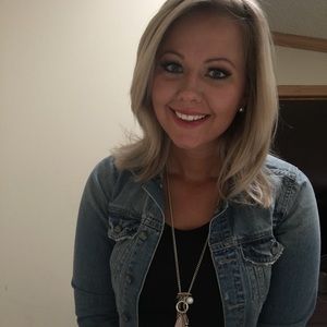 Meet your Posher, Marissa