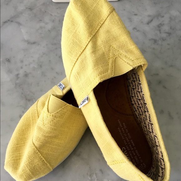EUC TOMS in canary yellow