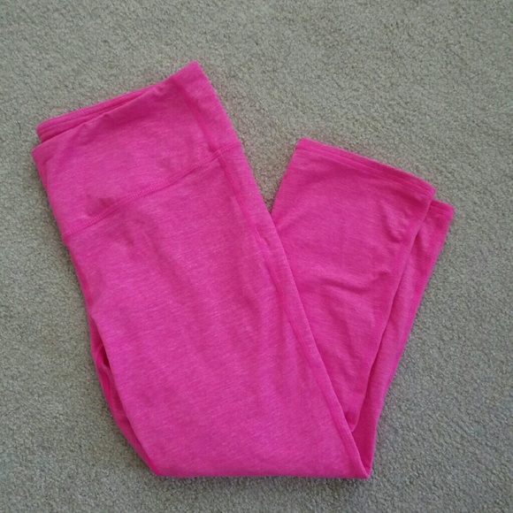 Super soft hot pink Athleta capris
