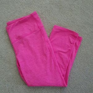 Super soft hot pink Athleta capris