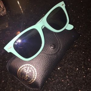Ray-Ban Wayfarer Sunglasses