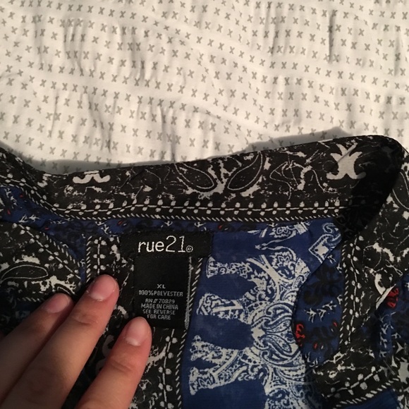 Elephant top - Picture 2 of 2