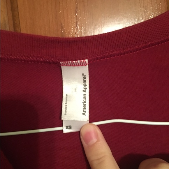 Anerican Apparel red v neck - Picture 2 of 2