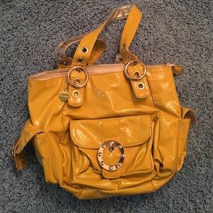 RETRO YELLOW PURSE