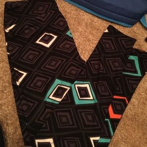 OS Lularoe leggings