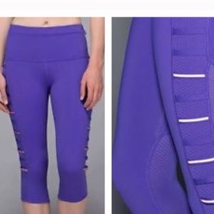 Lululemon cropped yoga pants