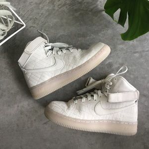 Women's Nike Quilted Air Force 1 HI SIZE 7, QS