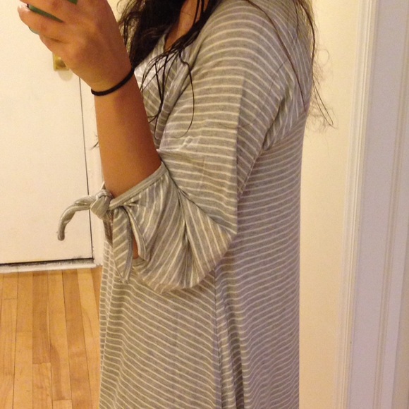 Pretty Gray Striped Bow tie Sleeve Gray Dress - Picture 2 of 3