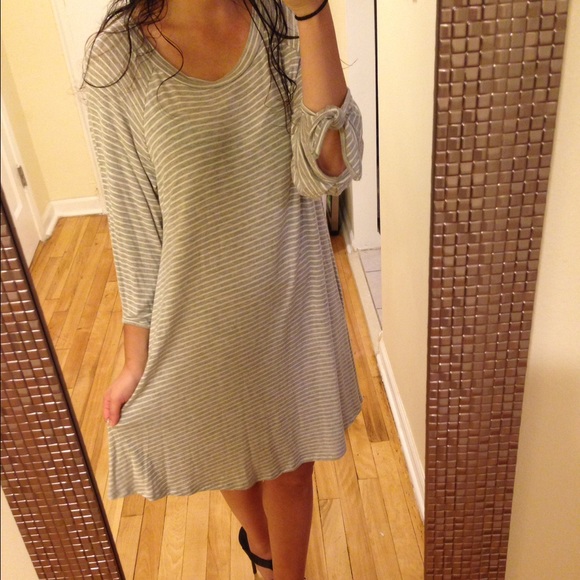 Pretty Gray Striped Bow tie Sleeve Gray Dress - Picture 3 of 3