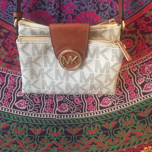Michael Kors cross body