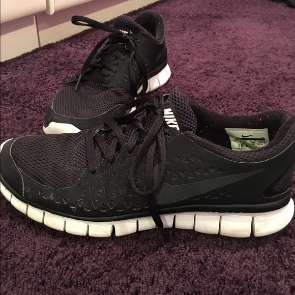 Nike free runs
