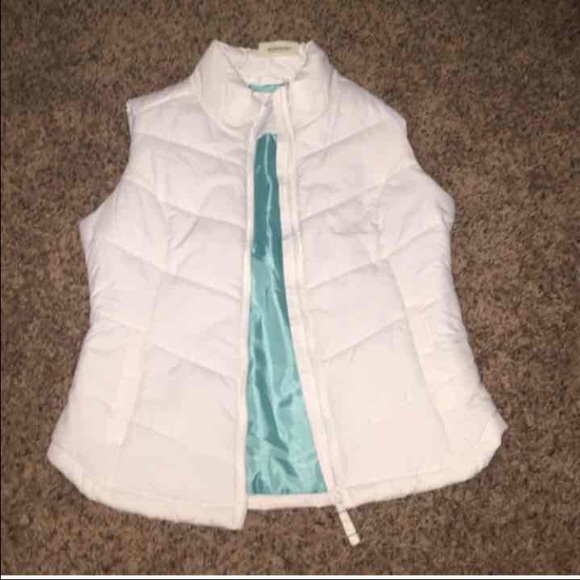 *SOLD* NWT AEROPOSTALE PUFFY VEST