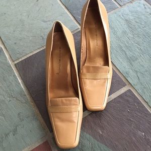 bandolino tan heels