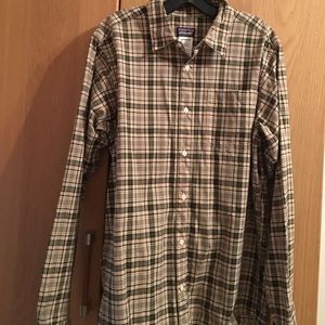 Patagonia men's plaid long sleeve shirt