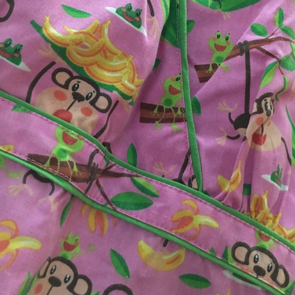 Pink monkey scrub top - Picture 3 of 4