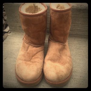 UGG Women's Classic Short Boots
