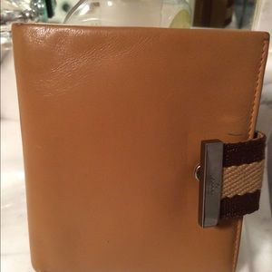 Gucci Wallet Tan and Brown