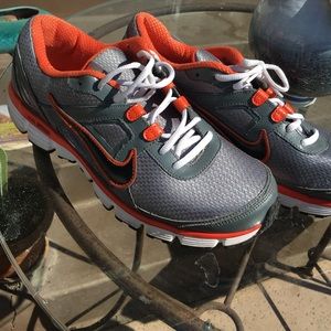 Nike running shoes for men