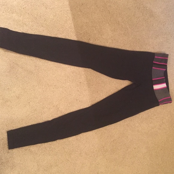 LULU LEMON WUNDER UNDER