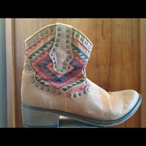 Mossimo Aztec Western Booties