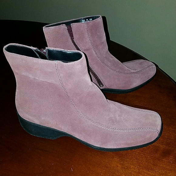 Clarks suede Ankle boots