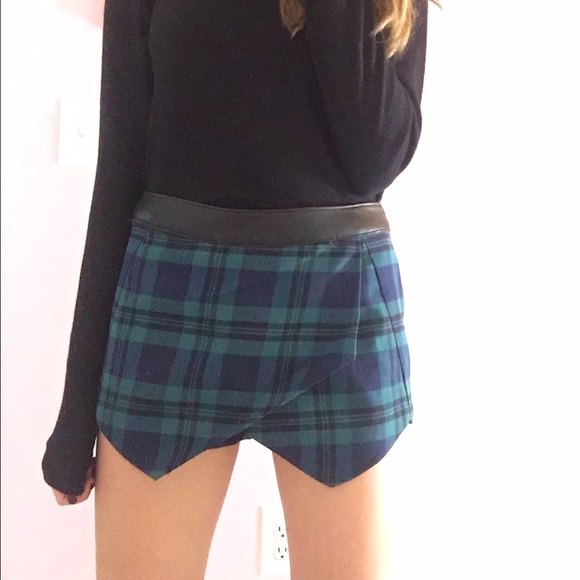 Adorable Blue/Green Plaid Skirt (perfect for fall)