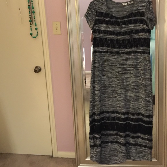 Dresses & Skirts - Dress