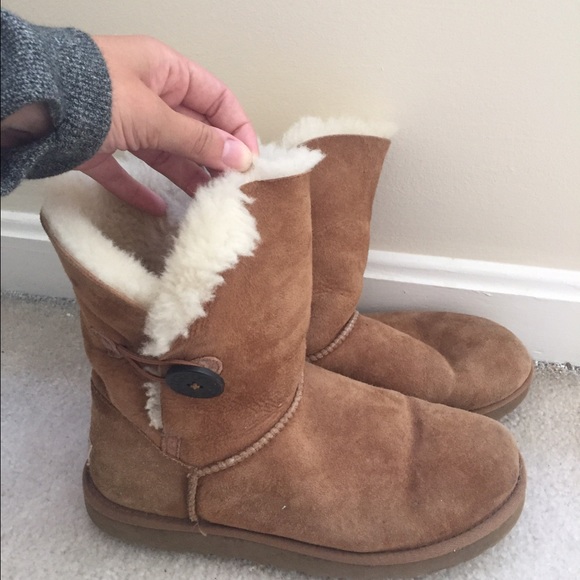 Bailey button uggs