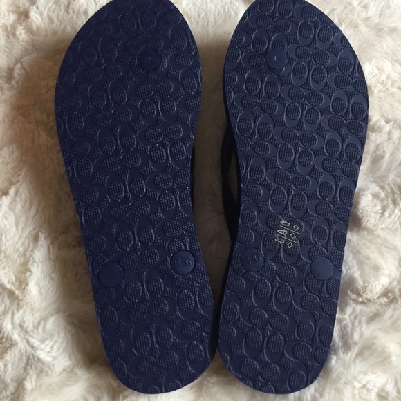 Coach Flip Flops - Picture 4 of 4