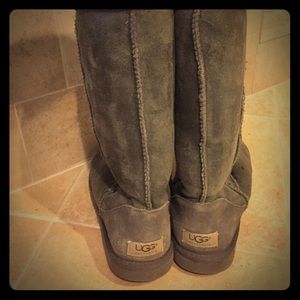Uggs classic tall in grey