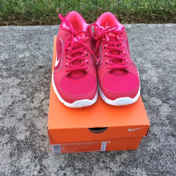 Women's Nike Flex Trainer 4 Size 9 Pink