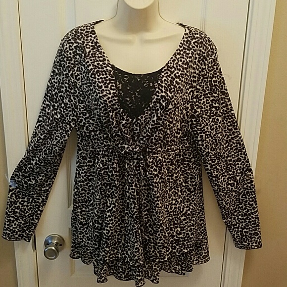 Like new leopard print top