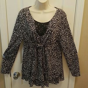 Like new leopard print top