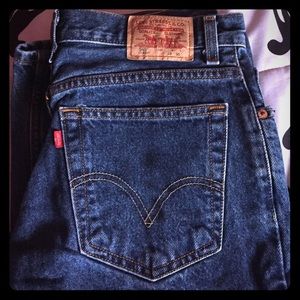Excellent condition, Loose Straight Levi's