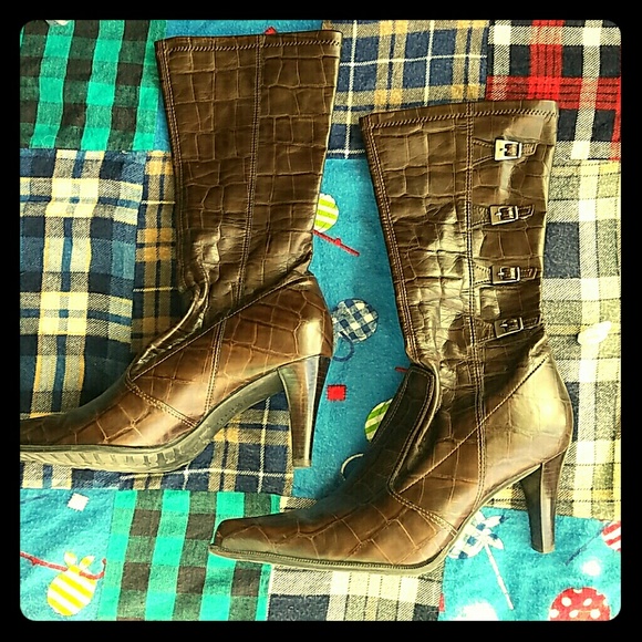 *Reduced* Franco Sarto 3.5 " heeled boots