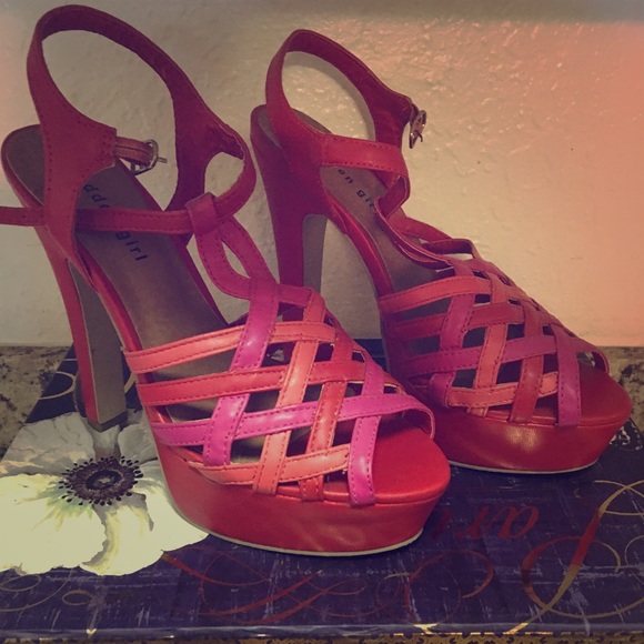 Madden Girl Size 9 Heels. Orange, Red and Pink.