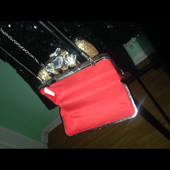 Sparkly clutch - Picture 2 of 3