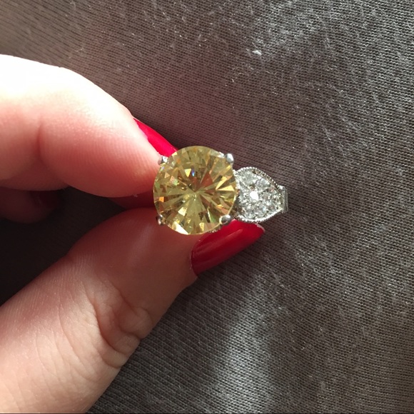 Costume jewelry ring. Not real diamond or stone!