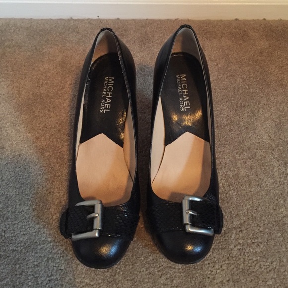 Michael Kors Black Leather Pumps