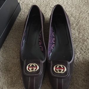 Brown suede Gucci flats