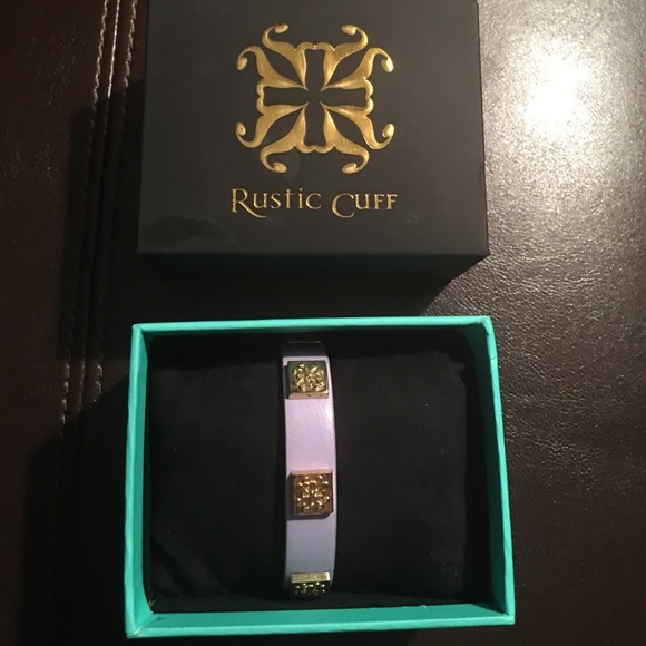 Rustic cuff leather bracelet - Picture 3 of 4