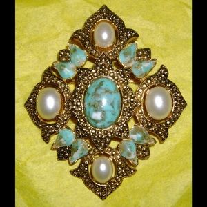 Sarah Coventry Pin ⚡️ PRICE DROP ⚡️