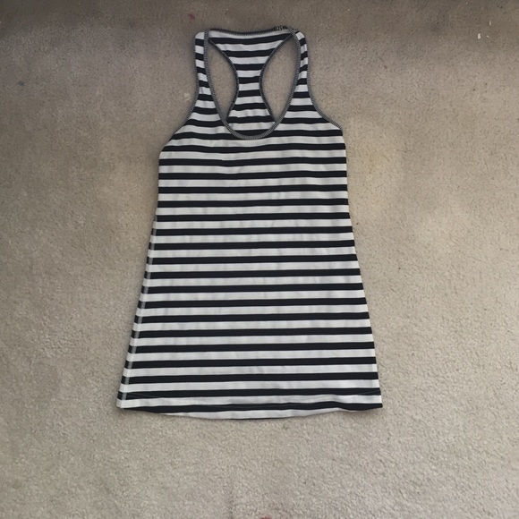 Lululemon razorback top