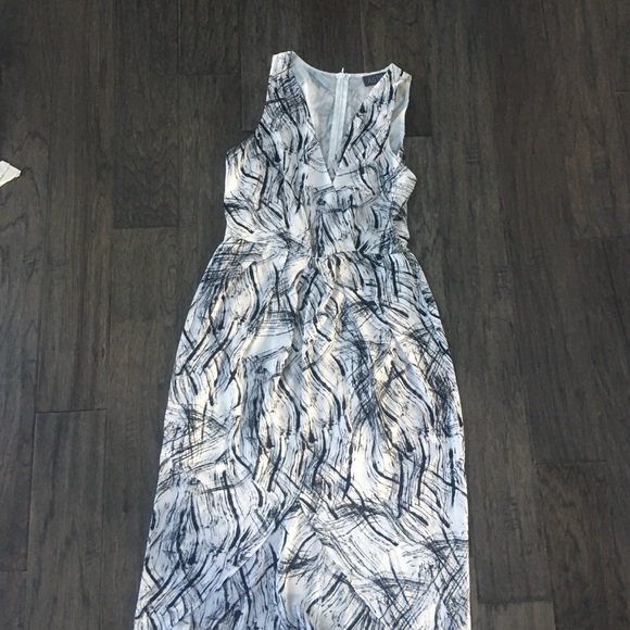 Nordstrom rack v-neck dress size large