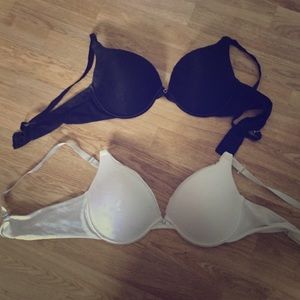 Lilly of Frace Bras:Extreme push-up! 2 bras!